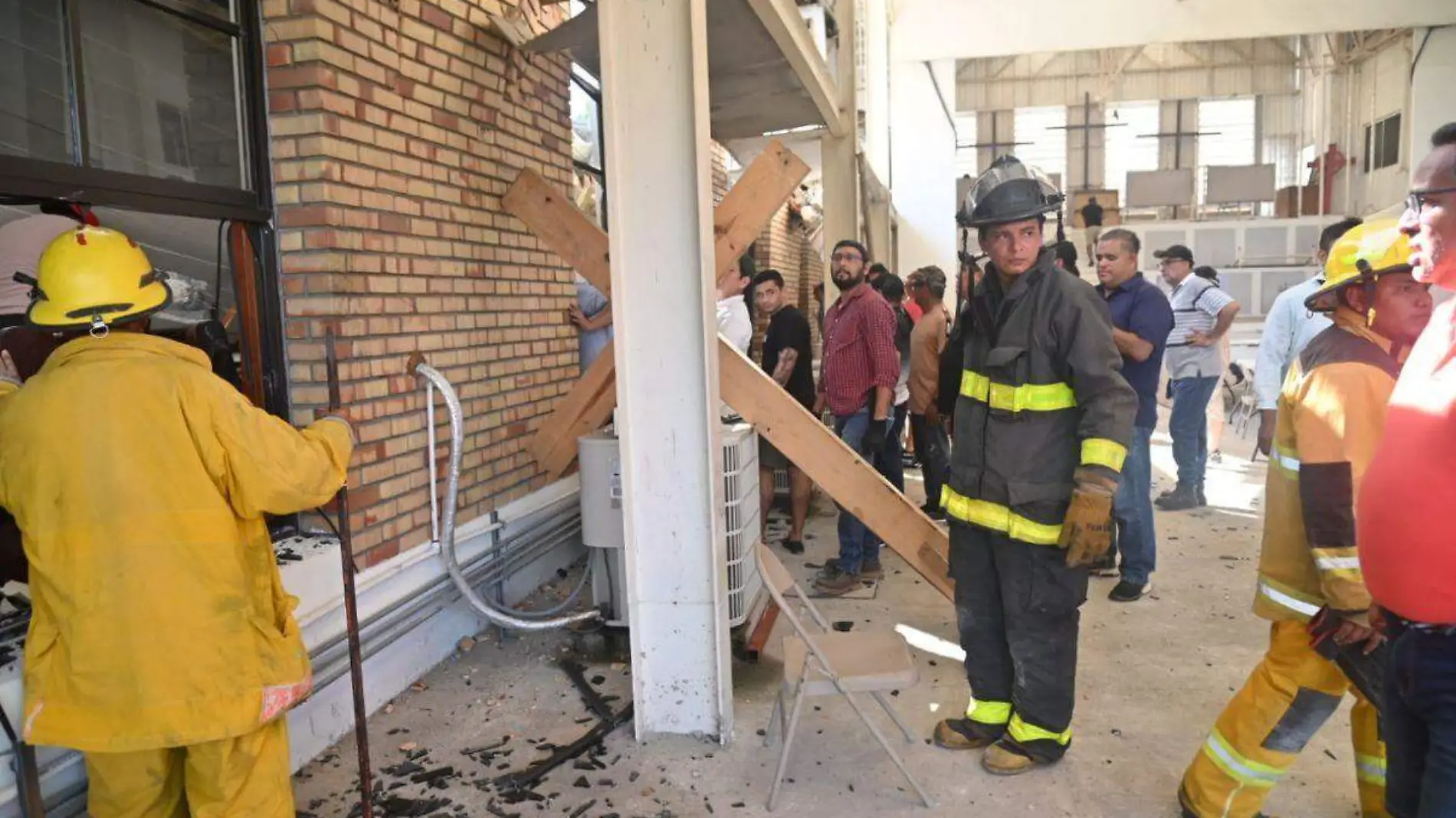 Derrumbe en iglesia de tampico  (1)